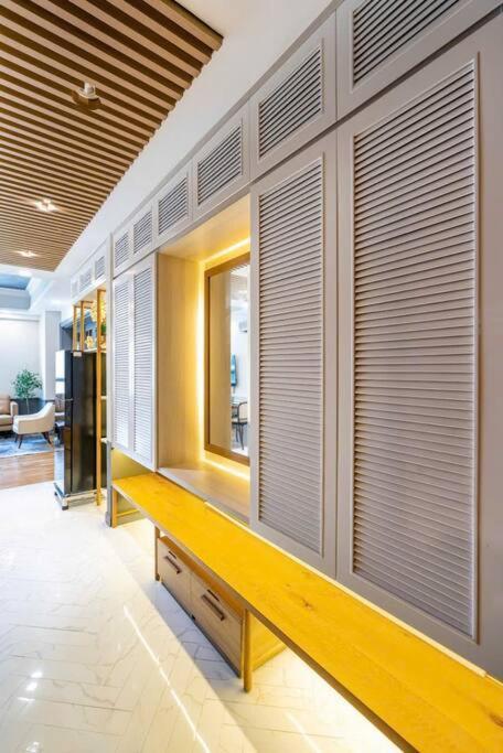 Classic Luxury & Swiming Rooftop Pool Cidade de Ho Chi Minh
